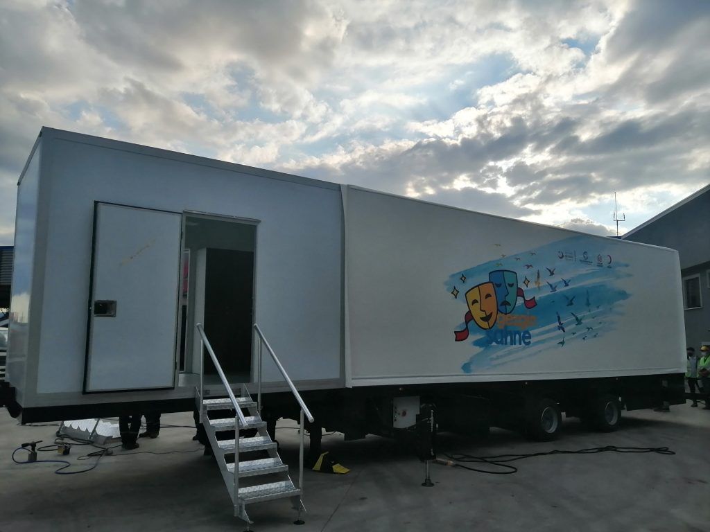 Mobile Theater Cinema Truck Trailer Vehicle Unit-2
